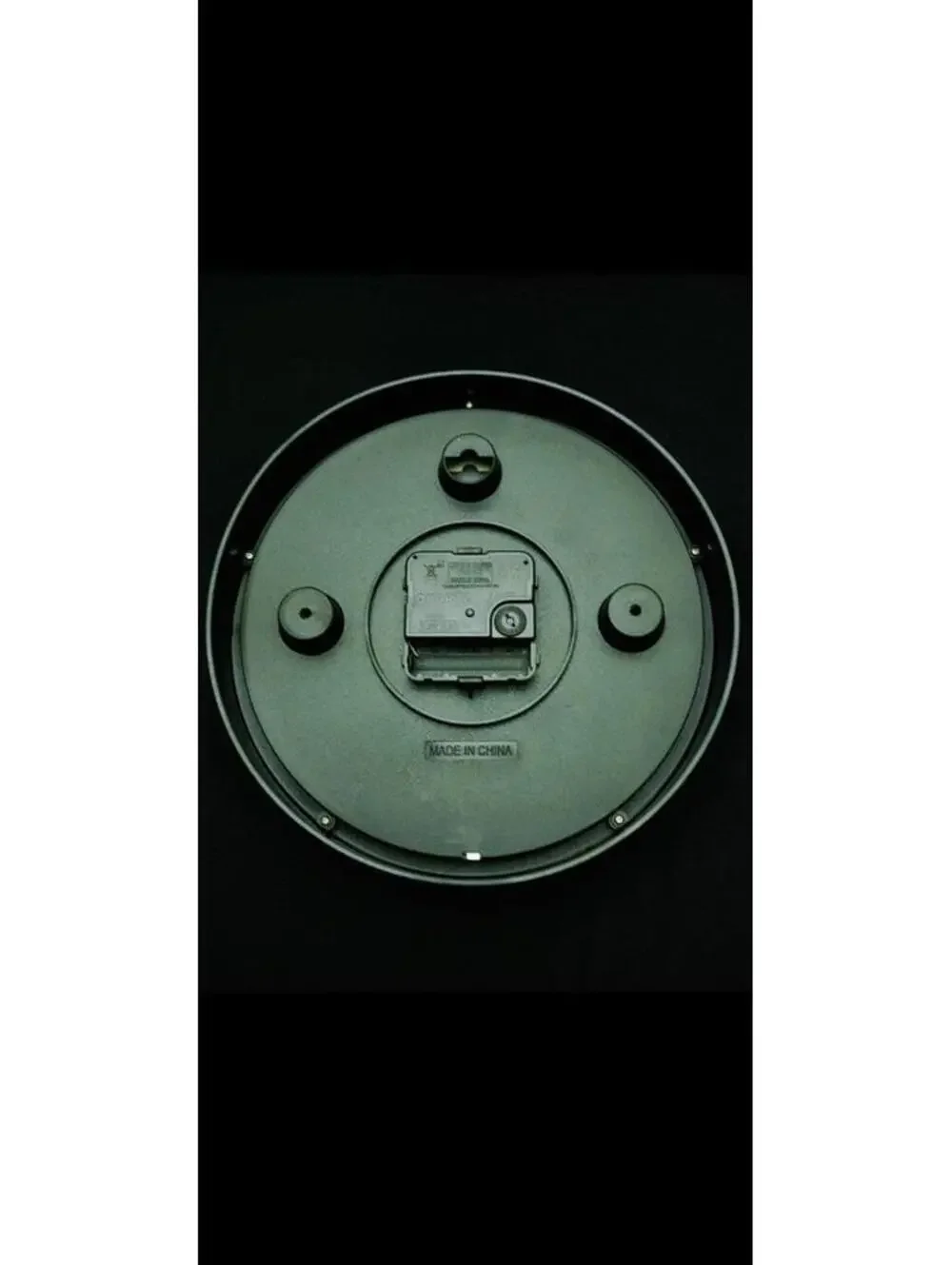 Fender Gibson Ibanez Music Studio Glow in the Dark Wall Clock NEW!